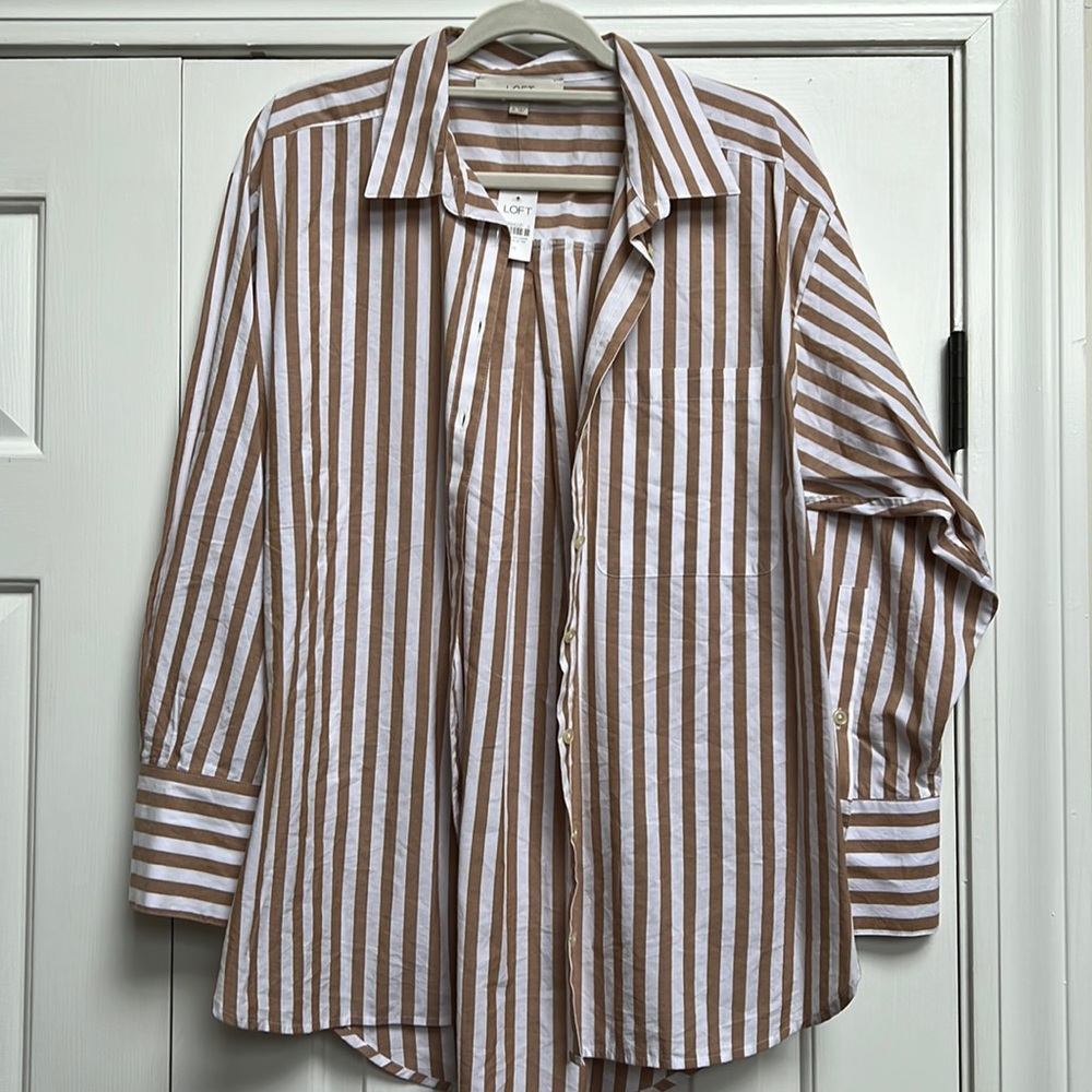 NWT Loft button down with pocket